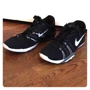 Women’s Nike Free TR 6